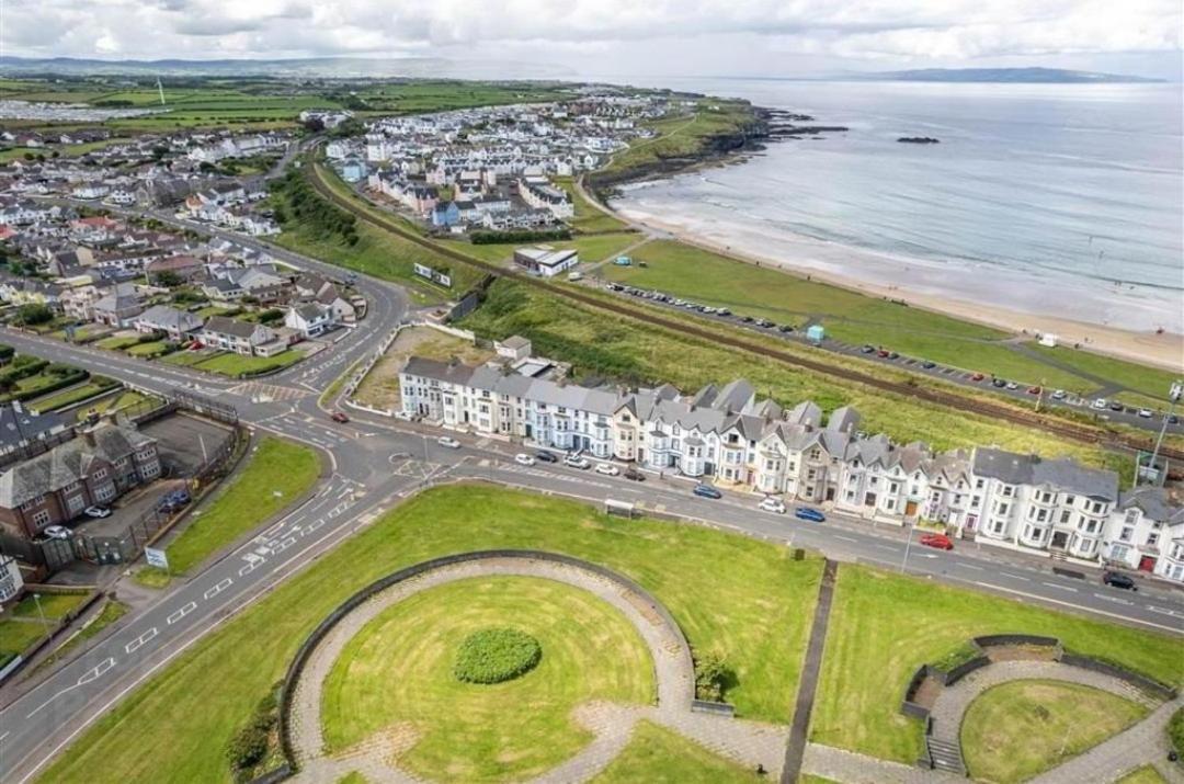5 West Beach - Portrush By The Sea Exterior photo